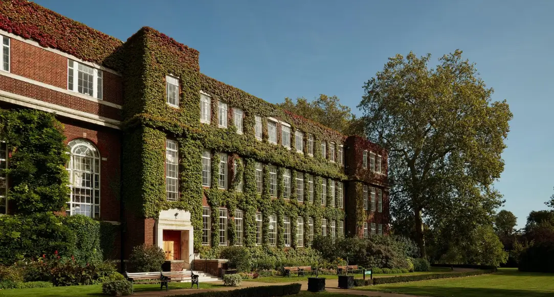 REGENTS UNIVERSITY LONDON