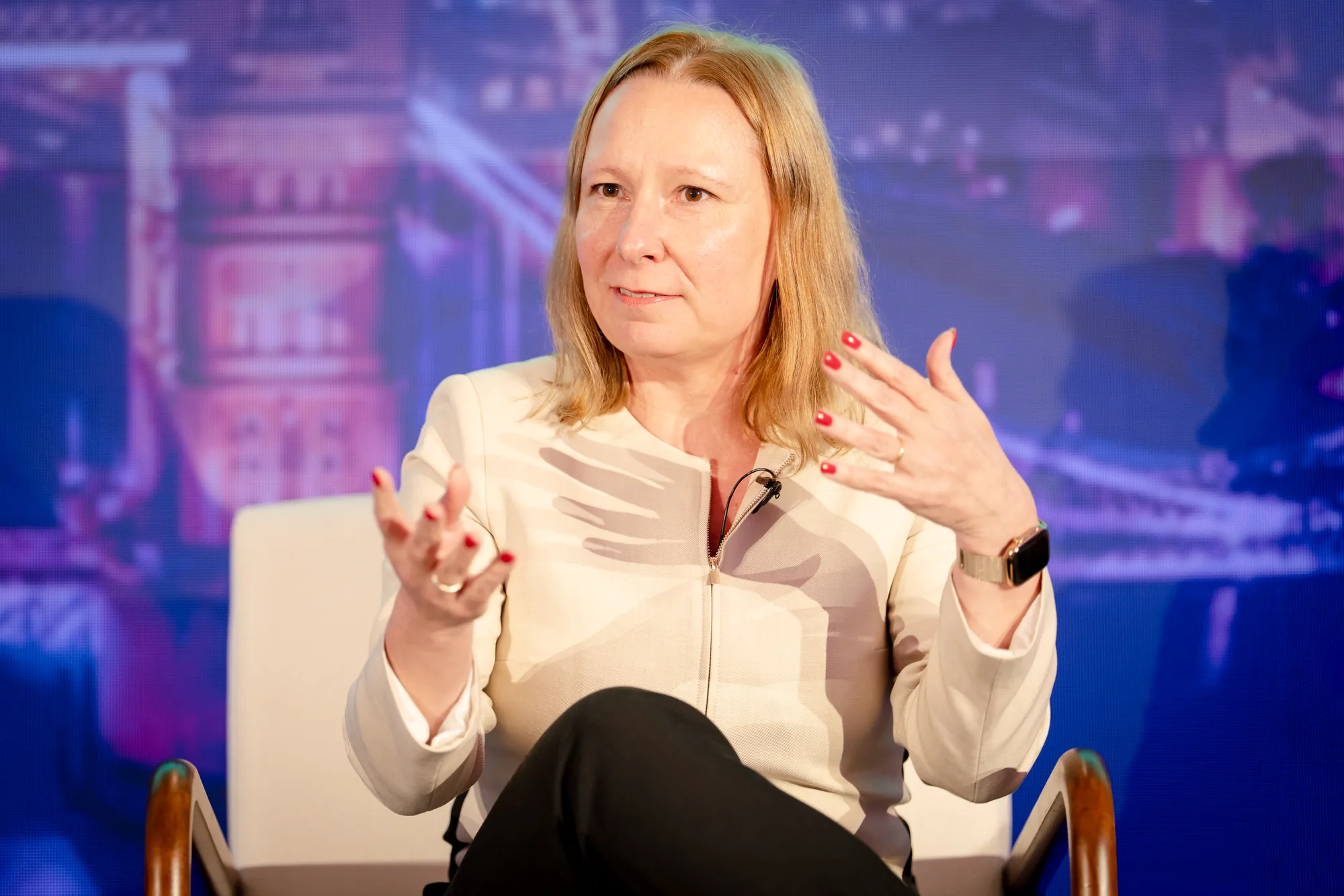 panelist-discussion-stage-led-wall-grc-summit-london-2026